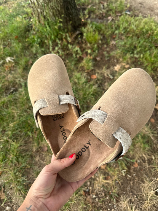 Cowhide clogs